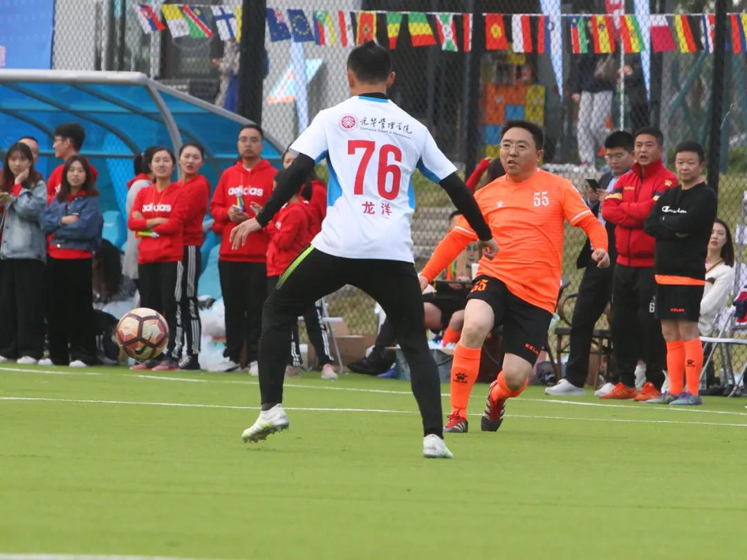 一场足球比赛点面结合,来场热血沸腾的球赛