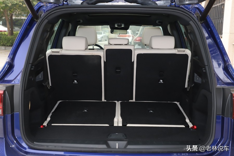 宝马x12.0t和23款奔驰glb2.0t,宝马x12.0和奔驰glb1.3哪个性价比高