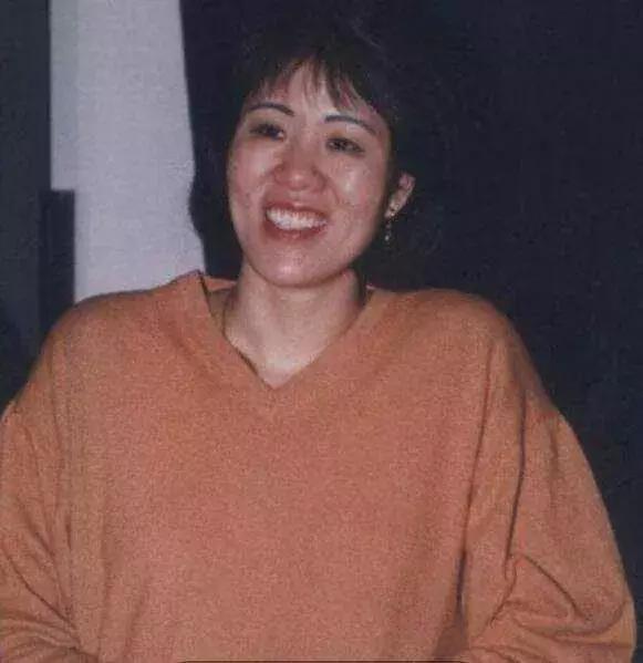 被骂“*国卖**贼”、“抛家弃女”20年，她却被巩俐视为女神……