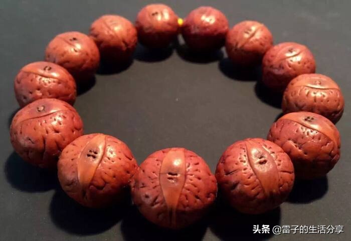 菩提子配饰翡翠,菩提子蜜蜡配饰图