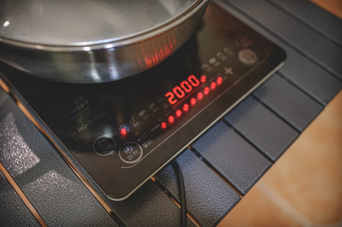 正浩ecoflowmax能用1600w的电器吗,两度电正浩户外电源测评缺点