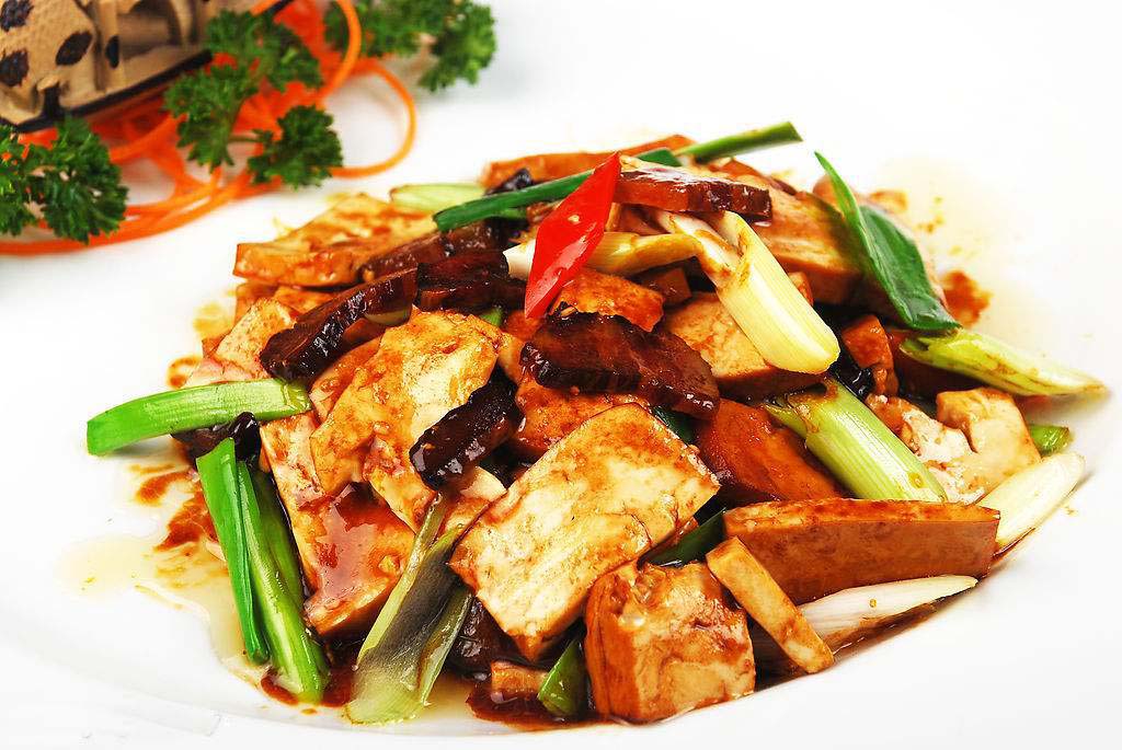 腊肉怎么做好吃家常做法,腊肉怎么做才好吃家常做法