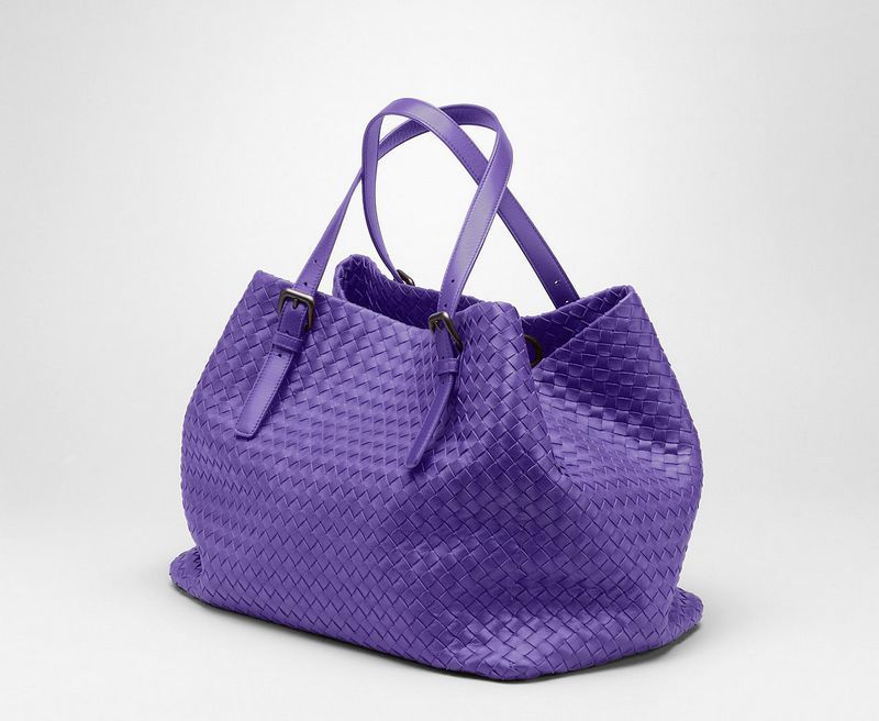 lv和bv哪个高档,lv和bv哪个档次高女包