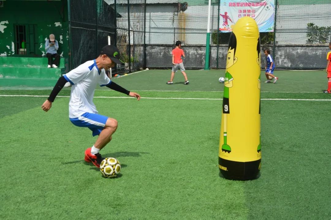 校园足球发展思路及措施,校园足球如何培养成职业球员