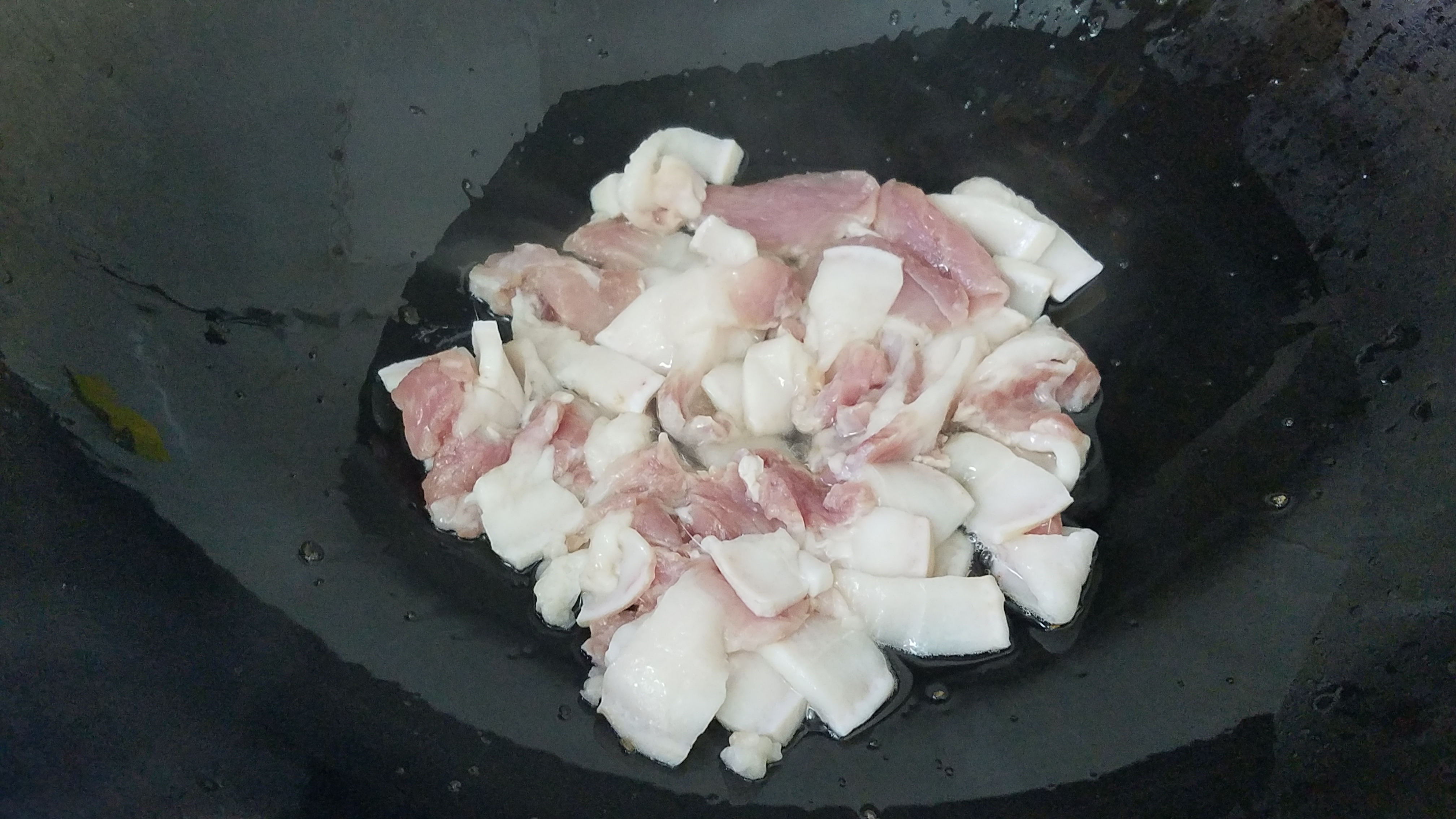 红烧鲤鱼鱼块豆腐炖鱼的正确方法,豆腐五花肉炖鱼的做法大全家常