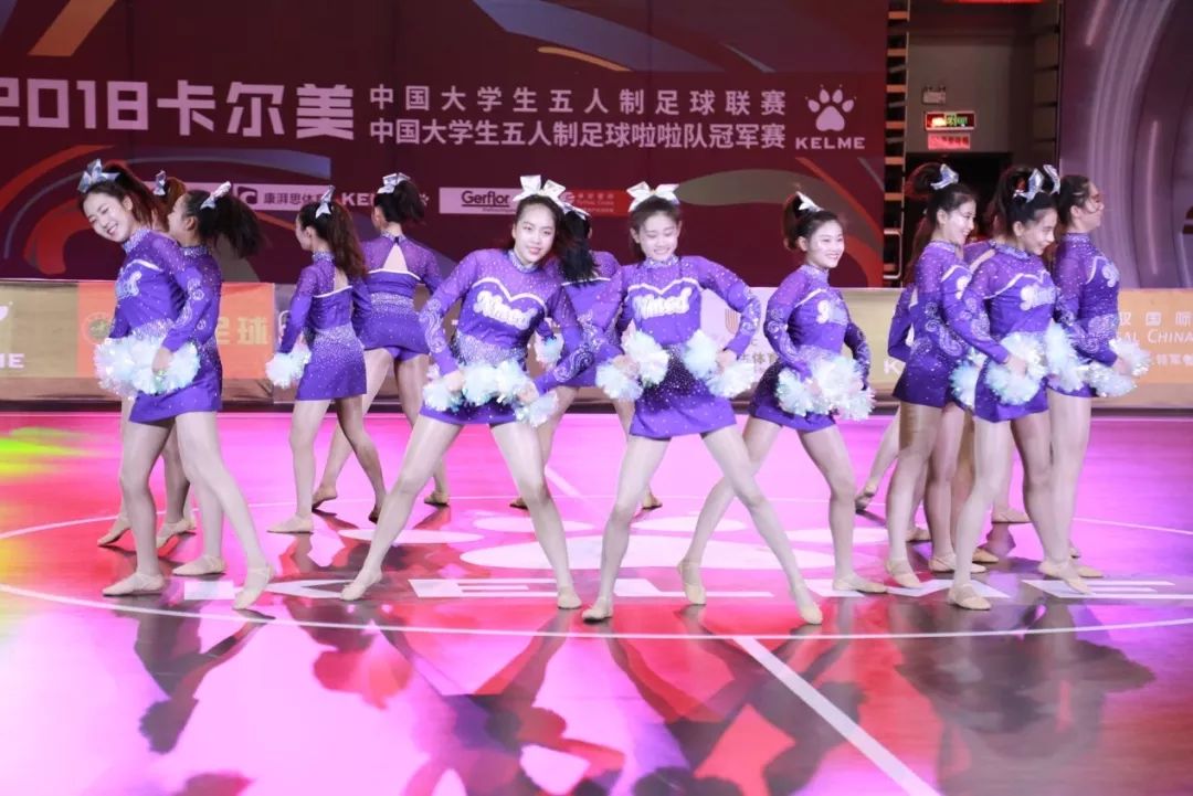 大五最美啦啦队姊妹花,内蒙古财经大学贺羽贺喆的啦啦操故事