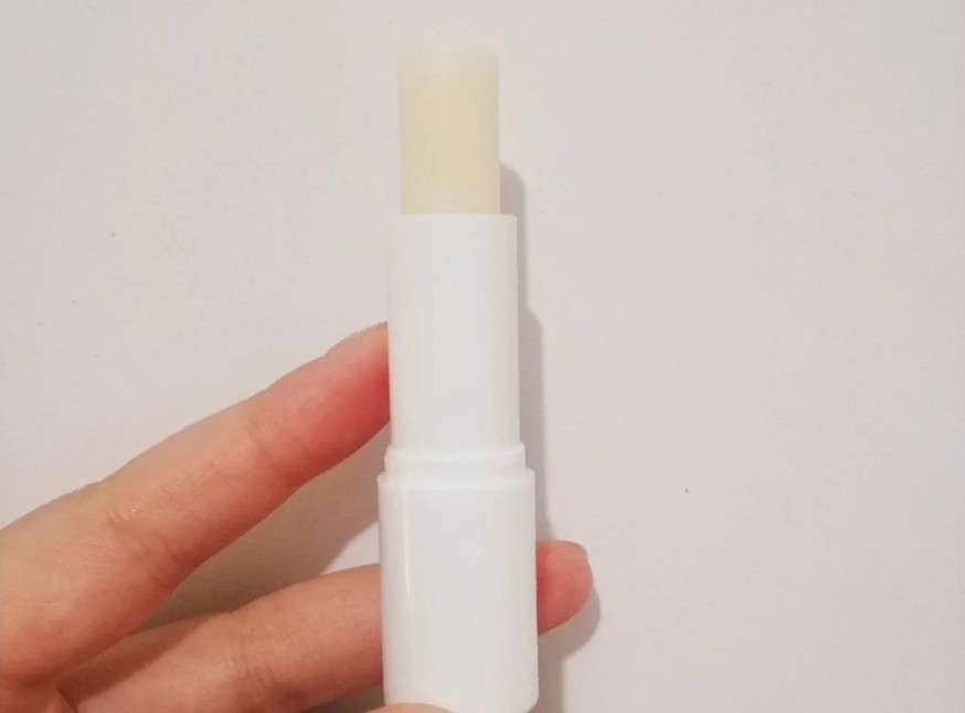 秋冬季唇干起皮的最佳润唇膏,冬天唇部干燥起皮用什么唇膏好