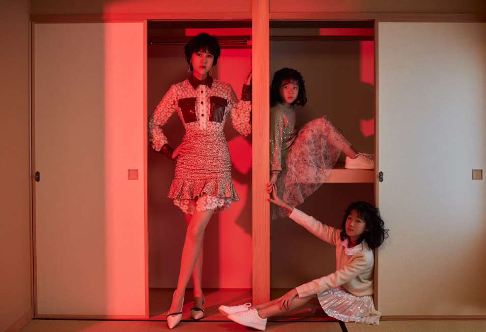 陆毅两女儿穿毛衣,陆毅女儿穿的裙子