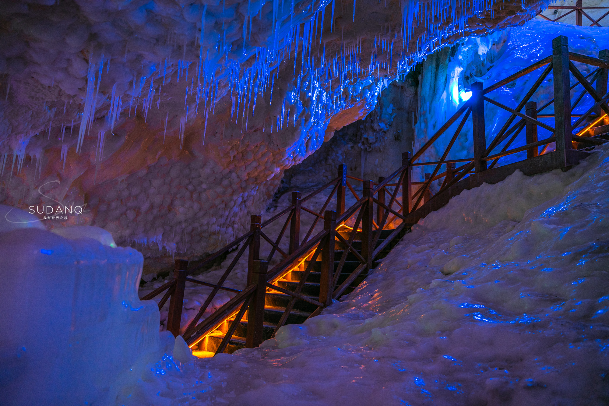 广西哪个山洞最好玩最有名,广西深山最美山洞