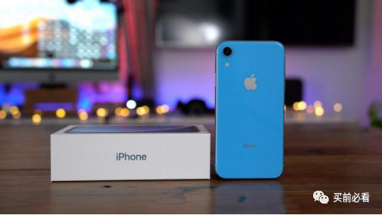 手机led屏和lcd屏的区别哪个好,Lcd屏和LED屏哪个更坚固