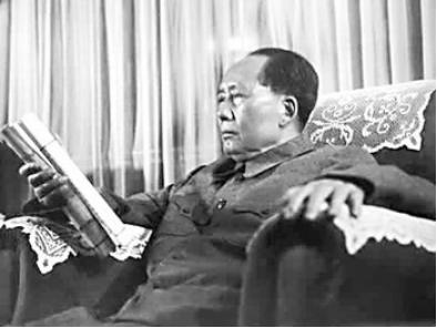 萧华：中国最年轻的开国上将，22岁当上司令，39岁授上将军衔