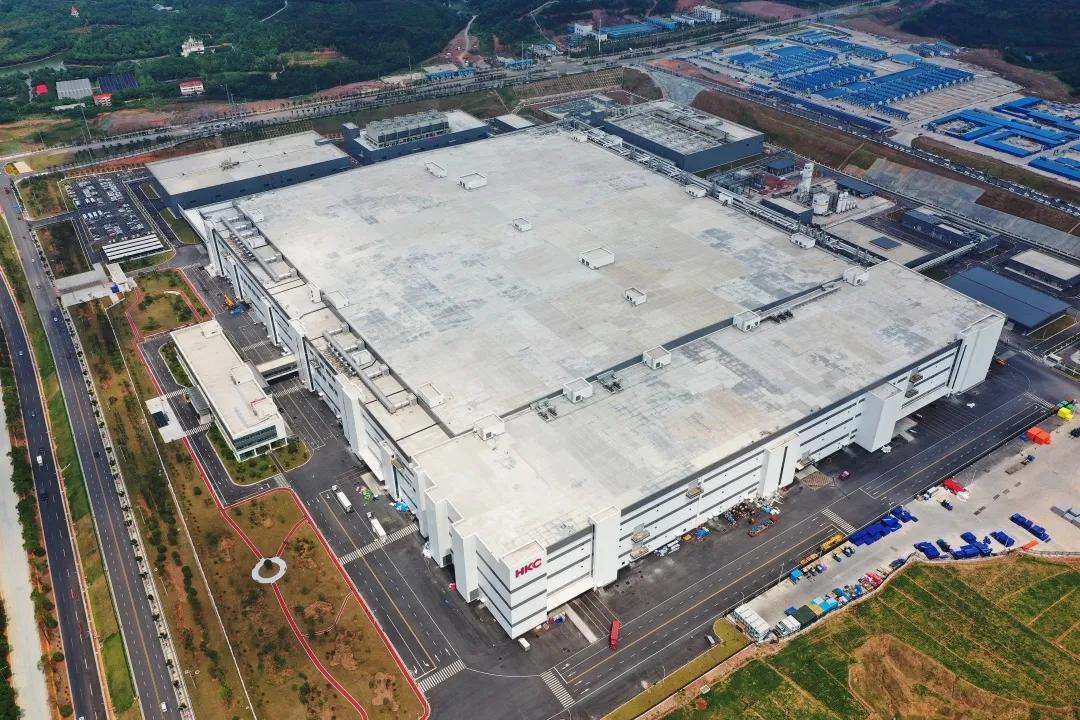 全国最大单体高科技厂房竣工，中建八局“筑”力中国“智”造