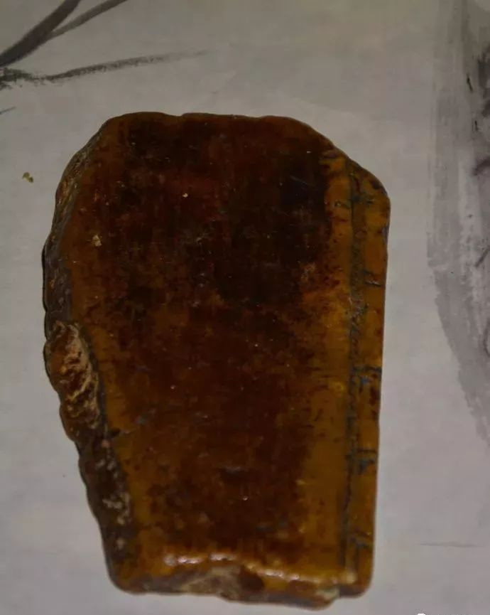 你一定没见过的广应寺坪石，样子俨然如古玉