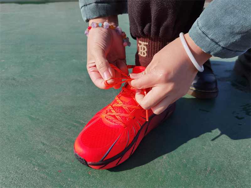 跑步鞋r2云跑鞋,r2云跑新款缓震跑鞋