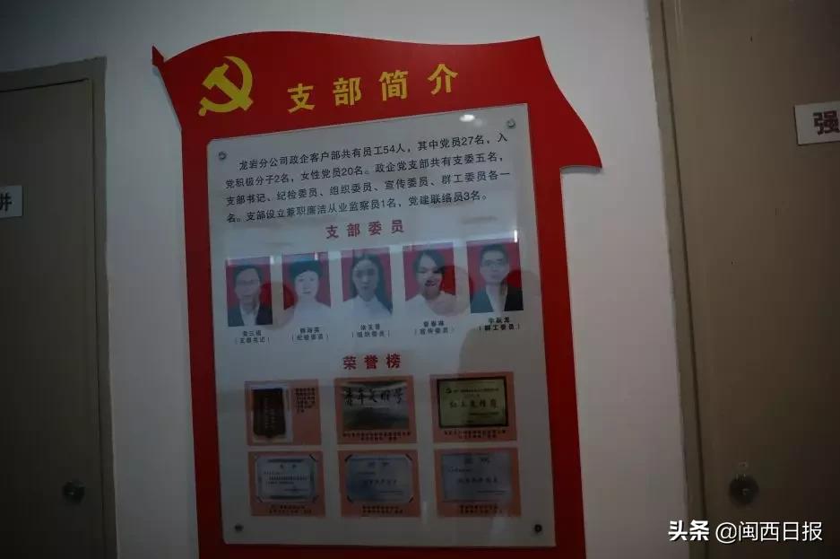 抗疫一线这些瞬间让人泪目,泪目生死离别