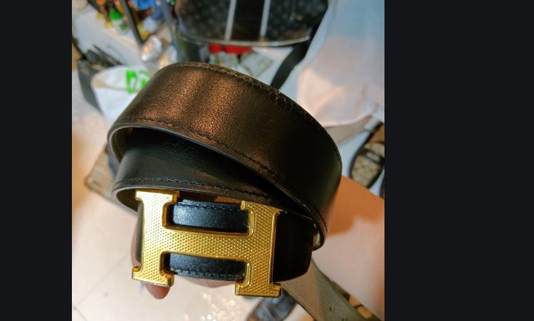 菲拉格慕皮带打孔在哪里打,菲拉格慕皮带是打孔还是剪