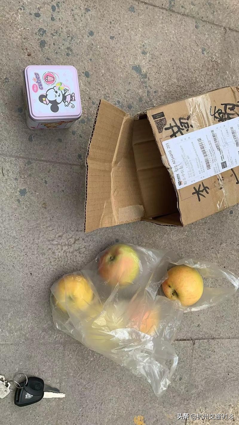 太气人！小伙网购二手苹果手表，收到货傻眼了…