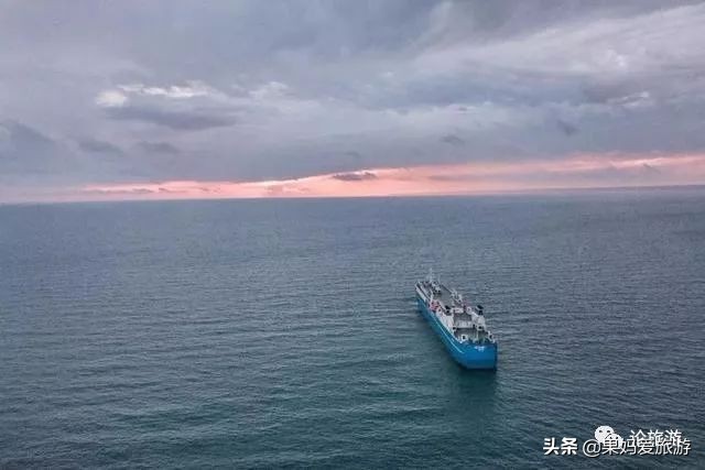 三个95后开五菱车,95后开着面包车环游世界