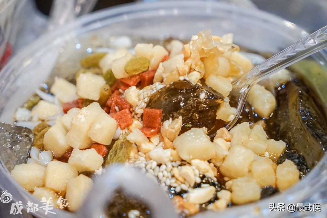 这条酒吧一条街知道的人都不年轻了！