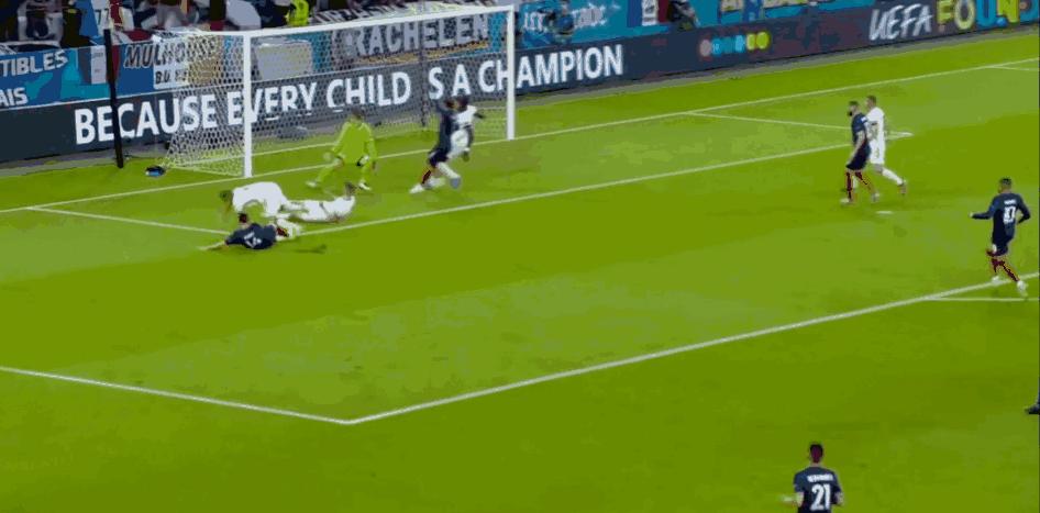 足球比赛场的规则和结构,足球比赛的十个规则