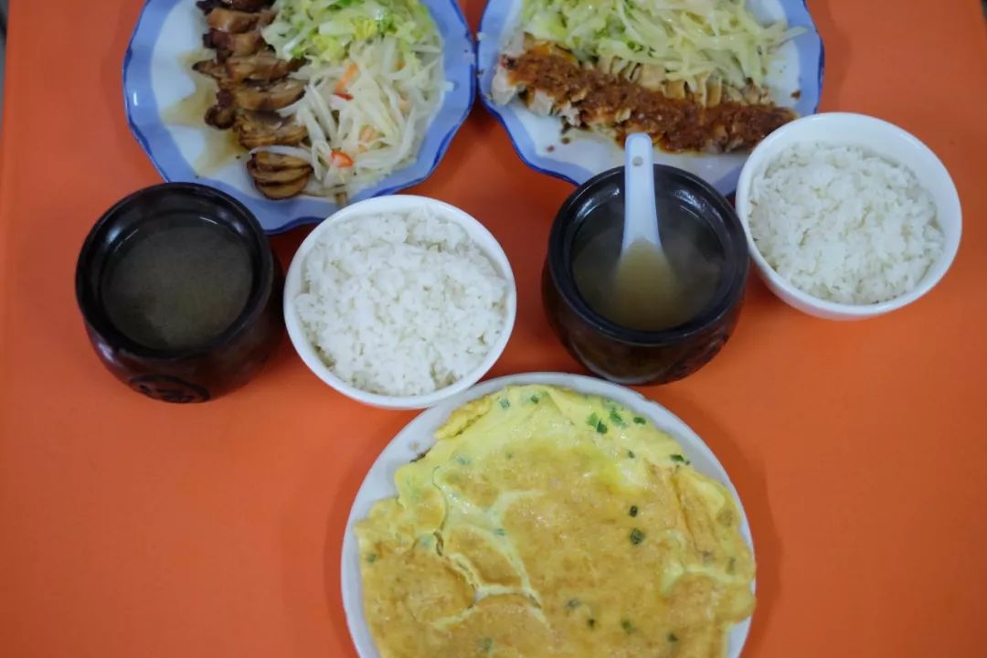 南高教里的学府苑里都有啥好吃的