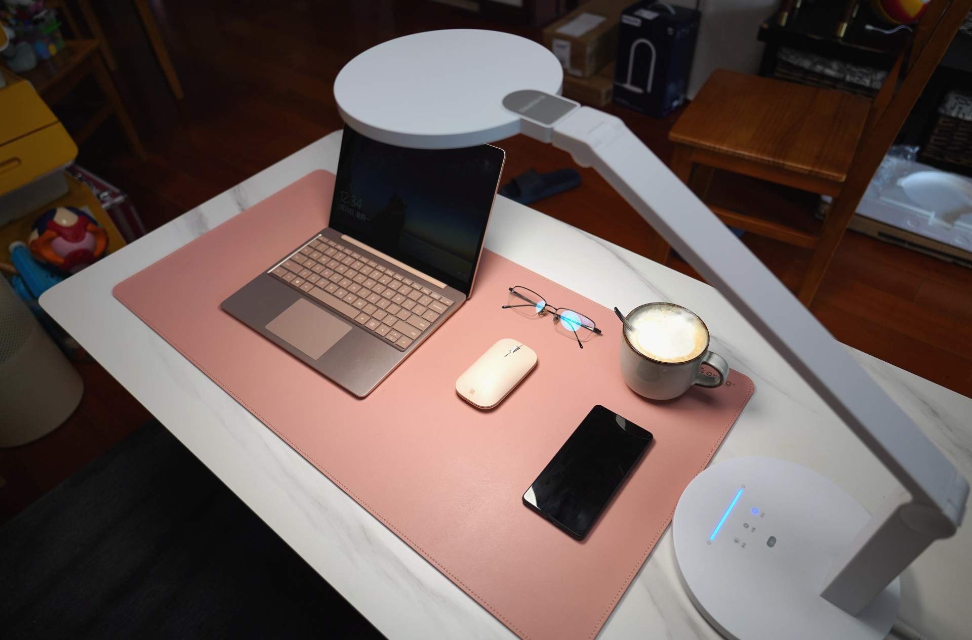 护眼台灯台式和落地款如何选,高性价比护眼台灯选择