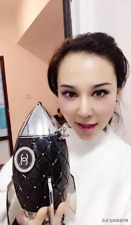 侯耀华否认女徒弟安娜金，直言感到冤枉，形象受损身价才5000