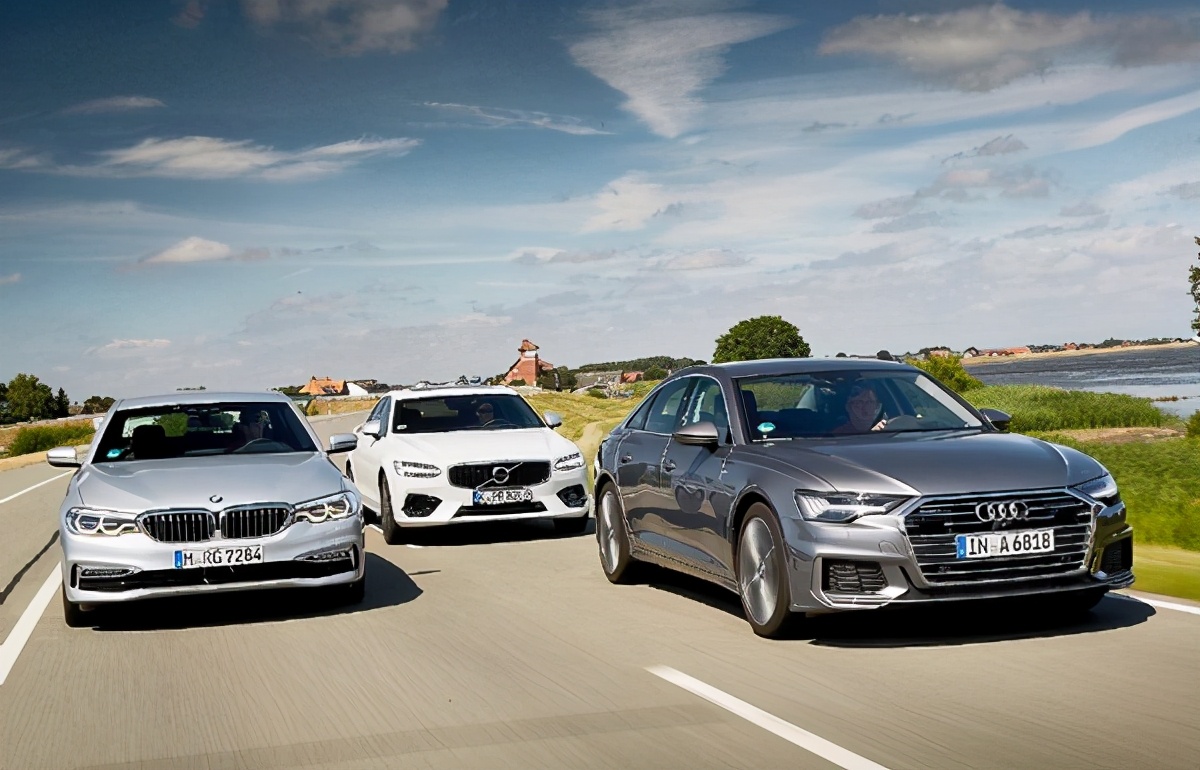 18款奥迪a6l与19款奥迪a6l哪个好,奥迪a6l和宝马5系怎么选奔驰e300