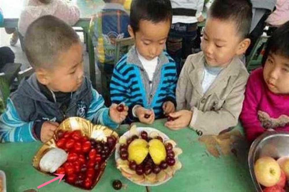 幼儿园橘子拍照创意摆拍,儿童水果拍照摆拍