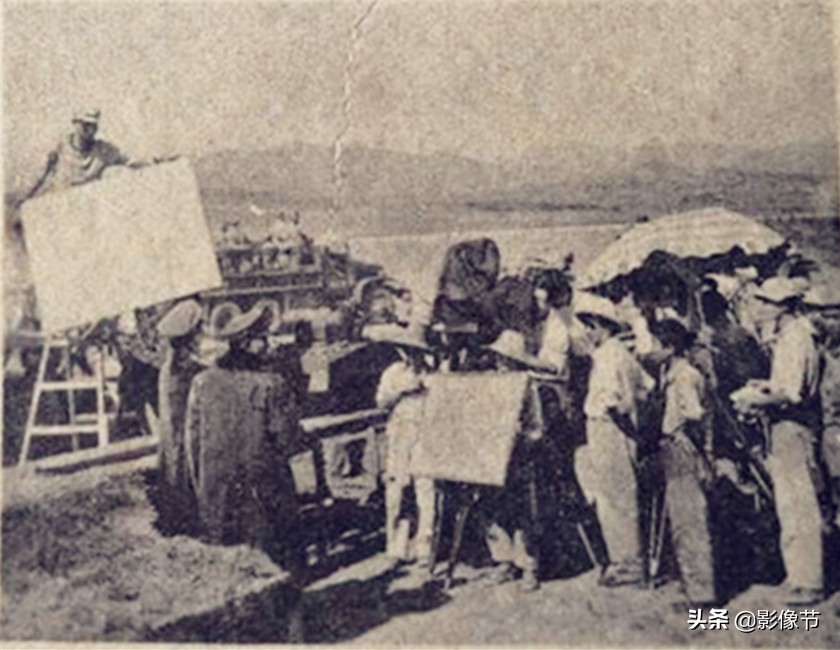 为什么《南征北战》成了“老三战”，《红日》却成了“大毒草”？