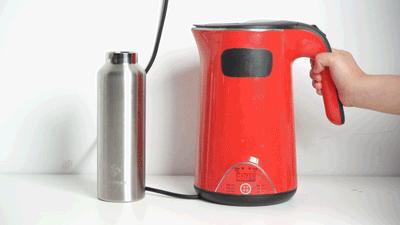 女生拧不开瓶盖却不要你帮忙,有些女生是真拧不开瓶盖