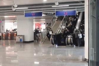 老男子钓鱼抖音,在抖音上钓鱼的男人