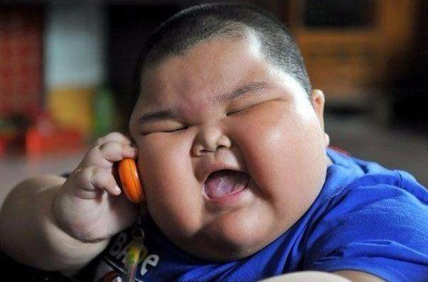 3岁孩子顿顿吃牛肉,三岁孩子体重超过250斤