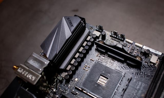 AMDYES！3500X+5600XT的ITX小钢炮你们满意吗？