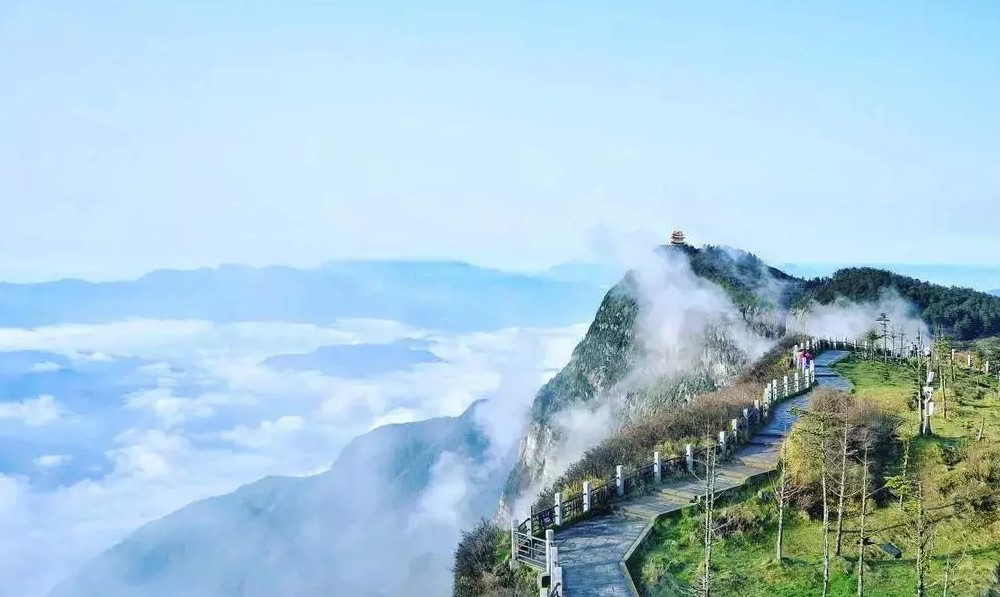 峨眉山金顶和黄山光明顶,峨眉山金顶和万佛顶的区别