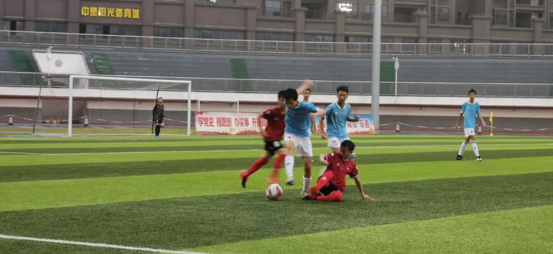 连城县冠豸山旗舰足球队夺得冠军,激情飞扬绿茵赛场