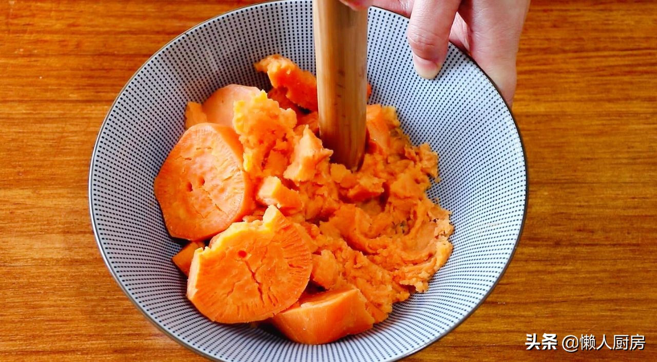 红薯丸子怎么和面好吃,红薯丸子油炸几分钟