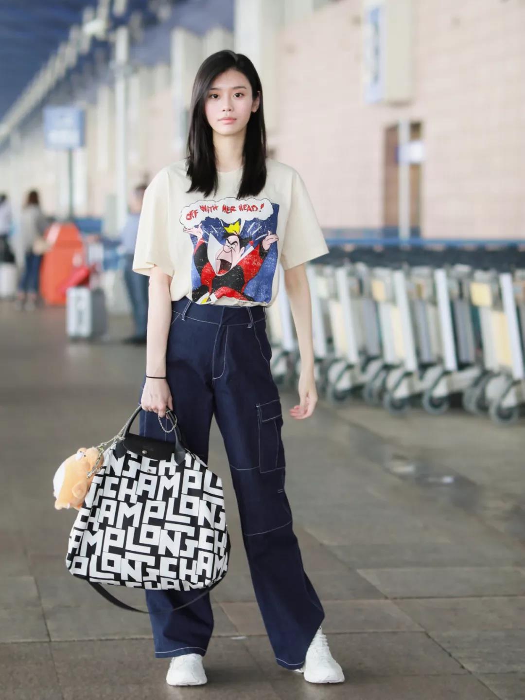 微胖女人穿T恤时，要记住“4不要”，不然显胖还显矮，很没气质