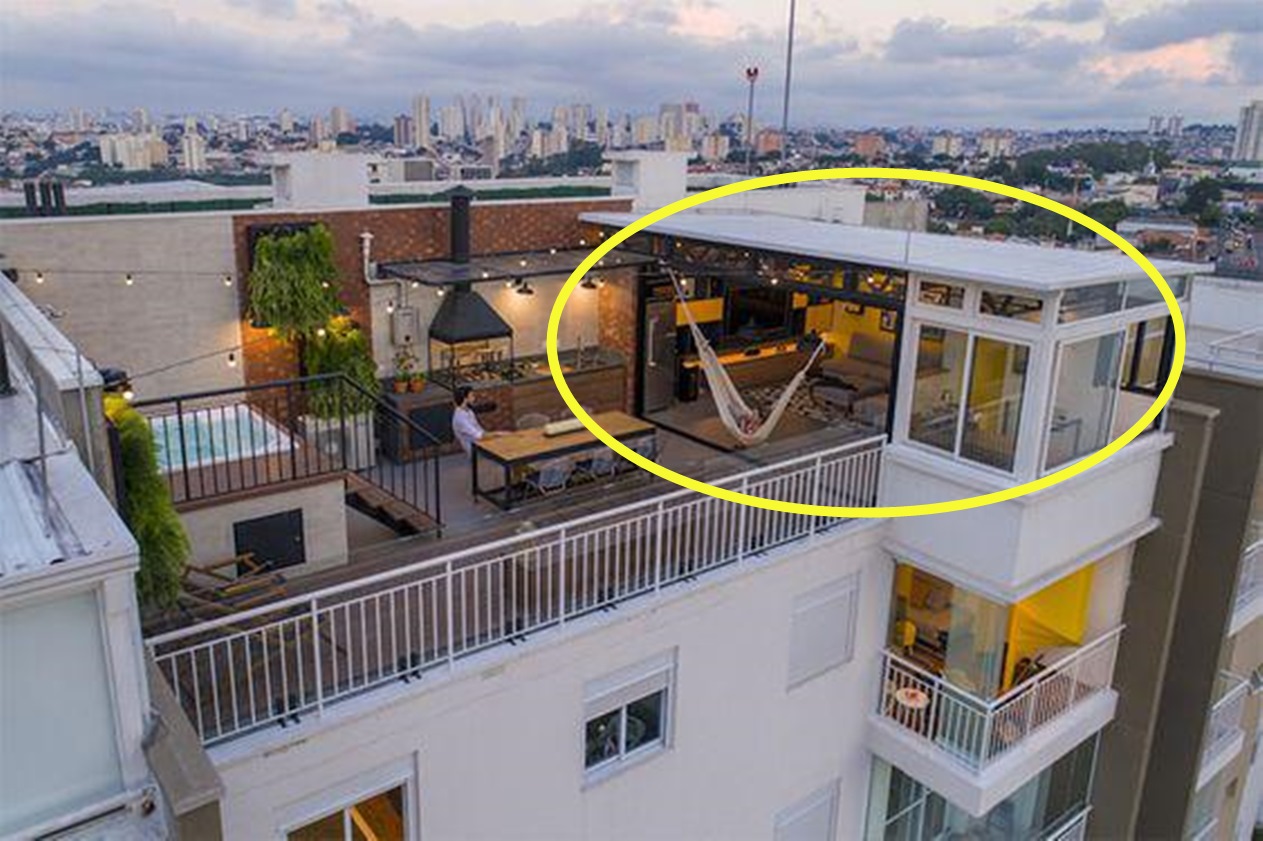 11层顶楼带阁楼露台,顶层带阁楼露台和底层带院子