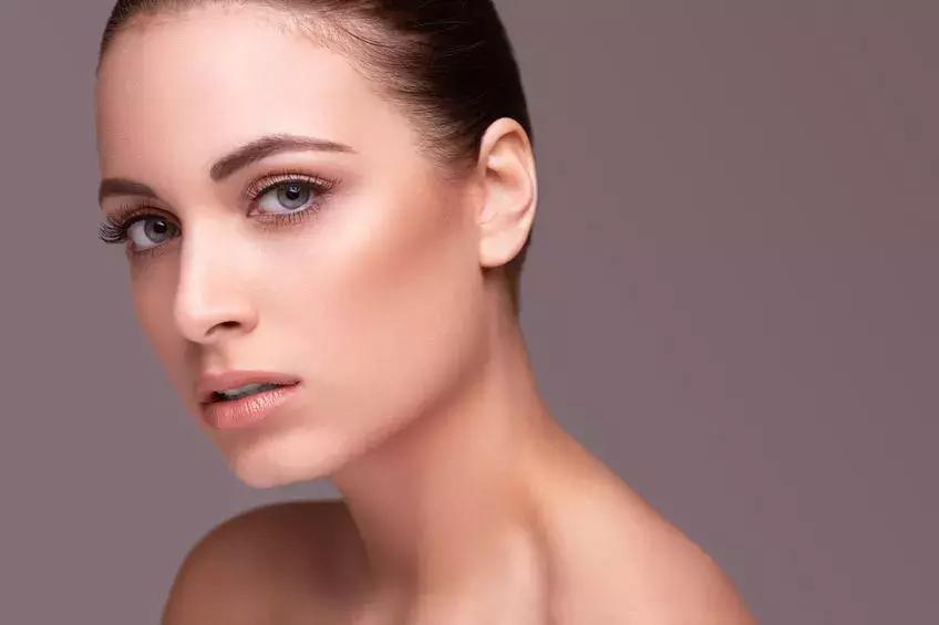 皮肤黑怎么办四个方法可有效美白,皮肤黑怎么美白8个全身美白方法