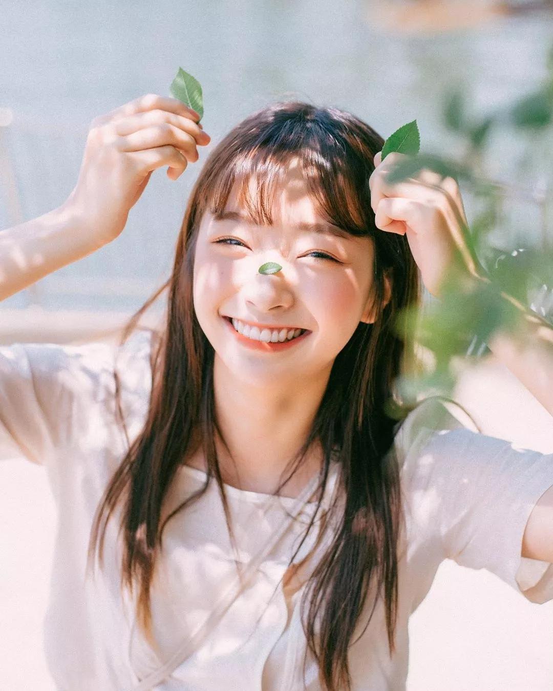 素颜比化妆好看怎么回事,素颜比化妆好看的女生