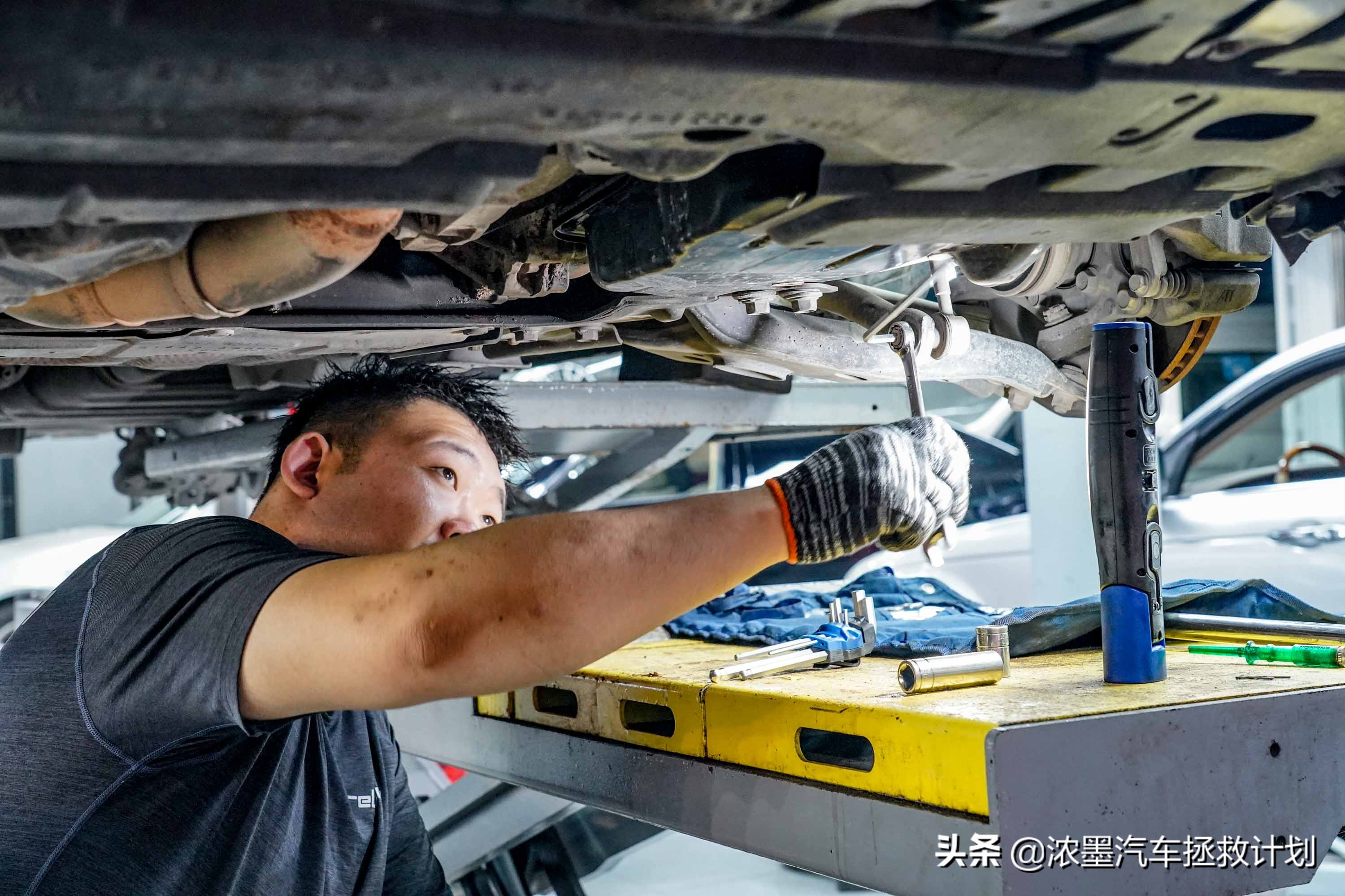 一代经典丰田普瑞维亚,丰田普瑞维亚依然经典