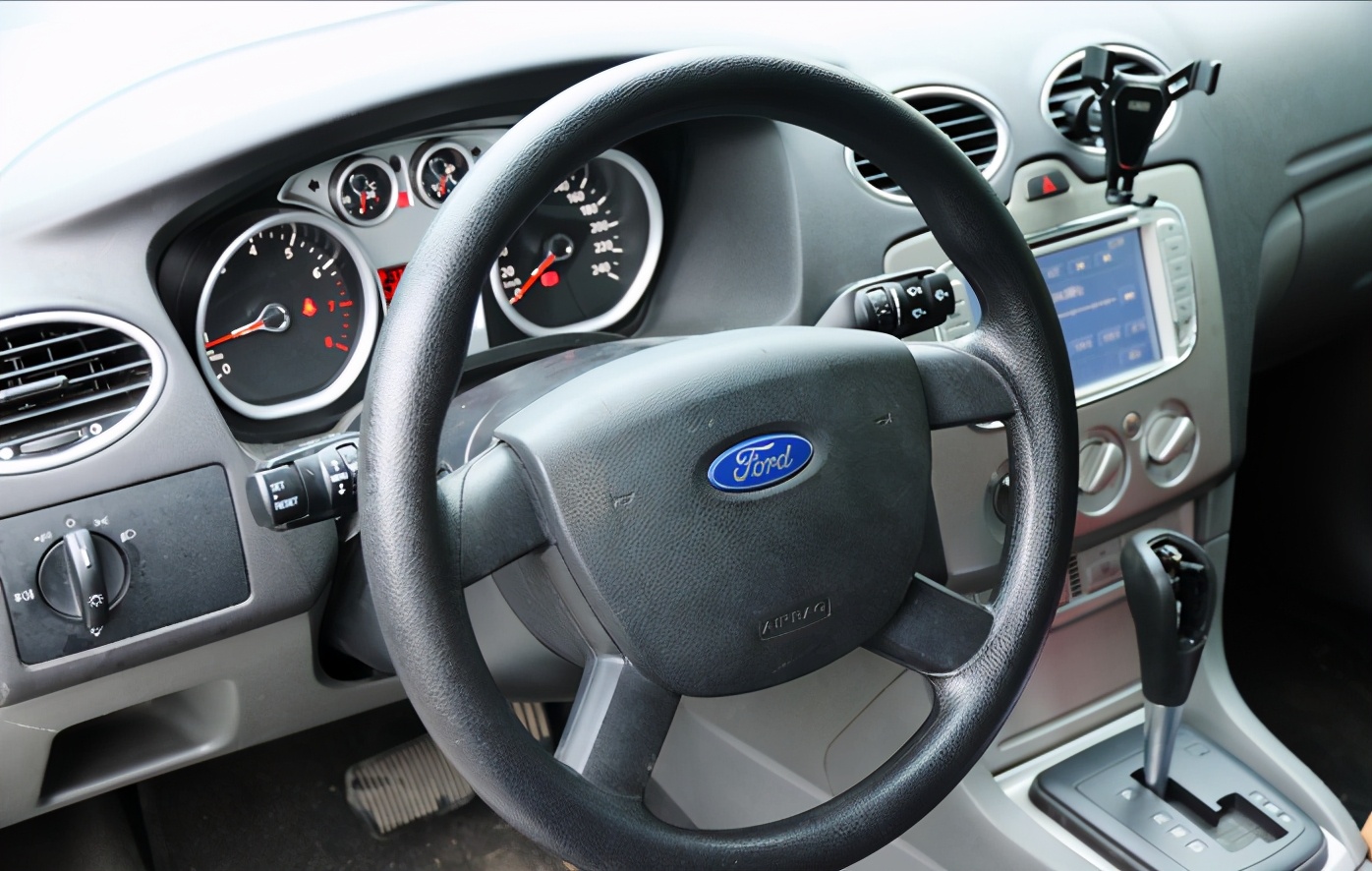 福克斯经典路试,2021款福克斯长久测试