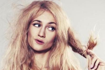 头发干枯毛躁洗头时扎什么好,头发干枯只用发膜洗头发可以吗