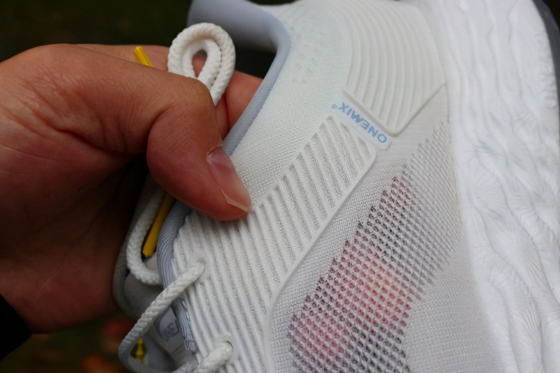 走路轻软跑步双弹颜值时尚,OneMix逍遥游休闲跑鞋实测