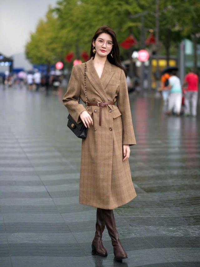 冬天穿格子大衣要怎么搭配,冬季格子大衣穿搭图片大全