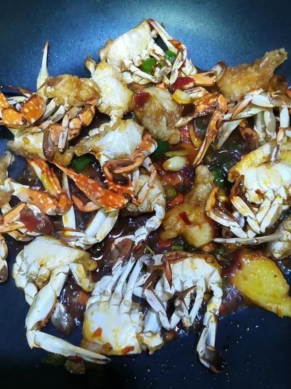 螃蟹怎么蒸不掉腿不流黄,螃蟹蒸到流黄