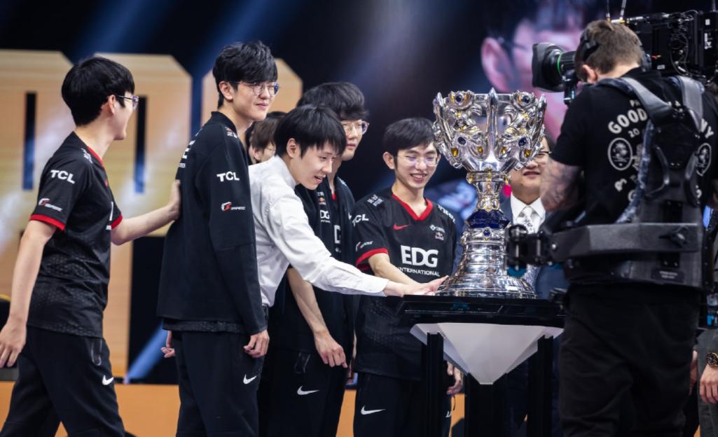 lol五大区黑色玫瑰在哪,lol最新大区人数统计