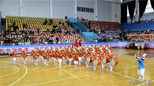 南县:号声嘹亮秀风采雏鹰齐奏育情怀