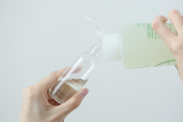 湿敷水推荐丝瓜水,千纤草丝瓜水做水膜